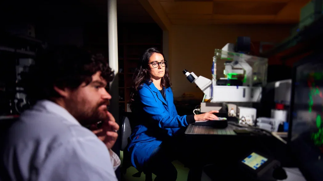 Two PhD students in the Orian Shirahai lab at UCLA